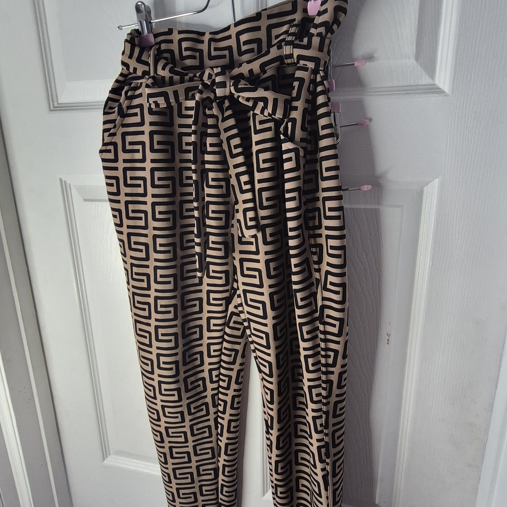Stylish Black and Tan Patterned Women's Pants